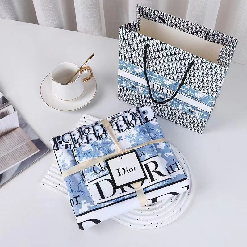 New fashion brand digital printed bath towel two-piece set
